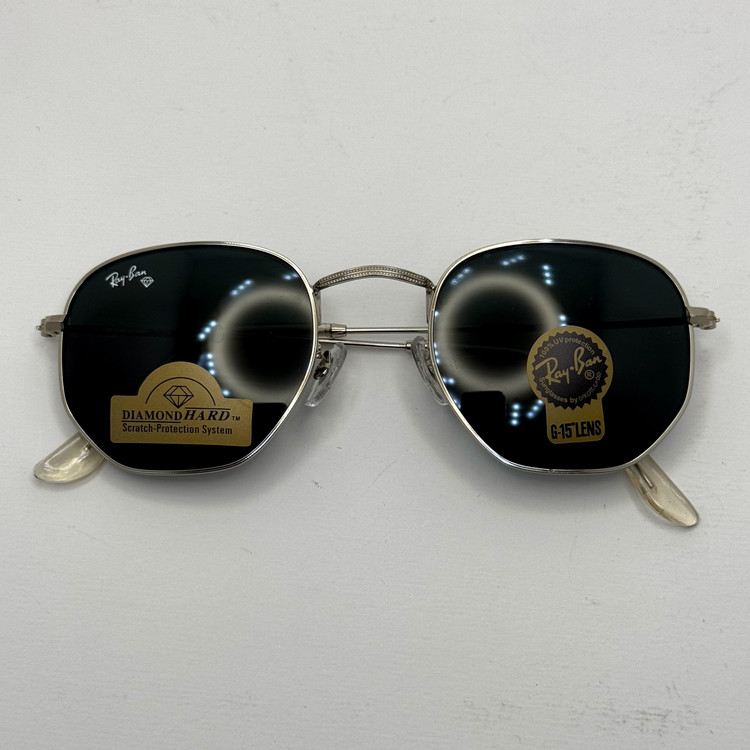 عینک ریبن هگزونال شیشه سنگ مشکی فریم نقره ای به همراه پک کامل ریبن کد Rayban RB 3548