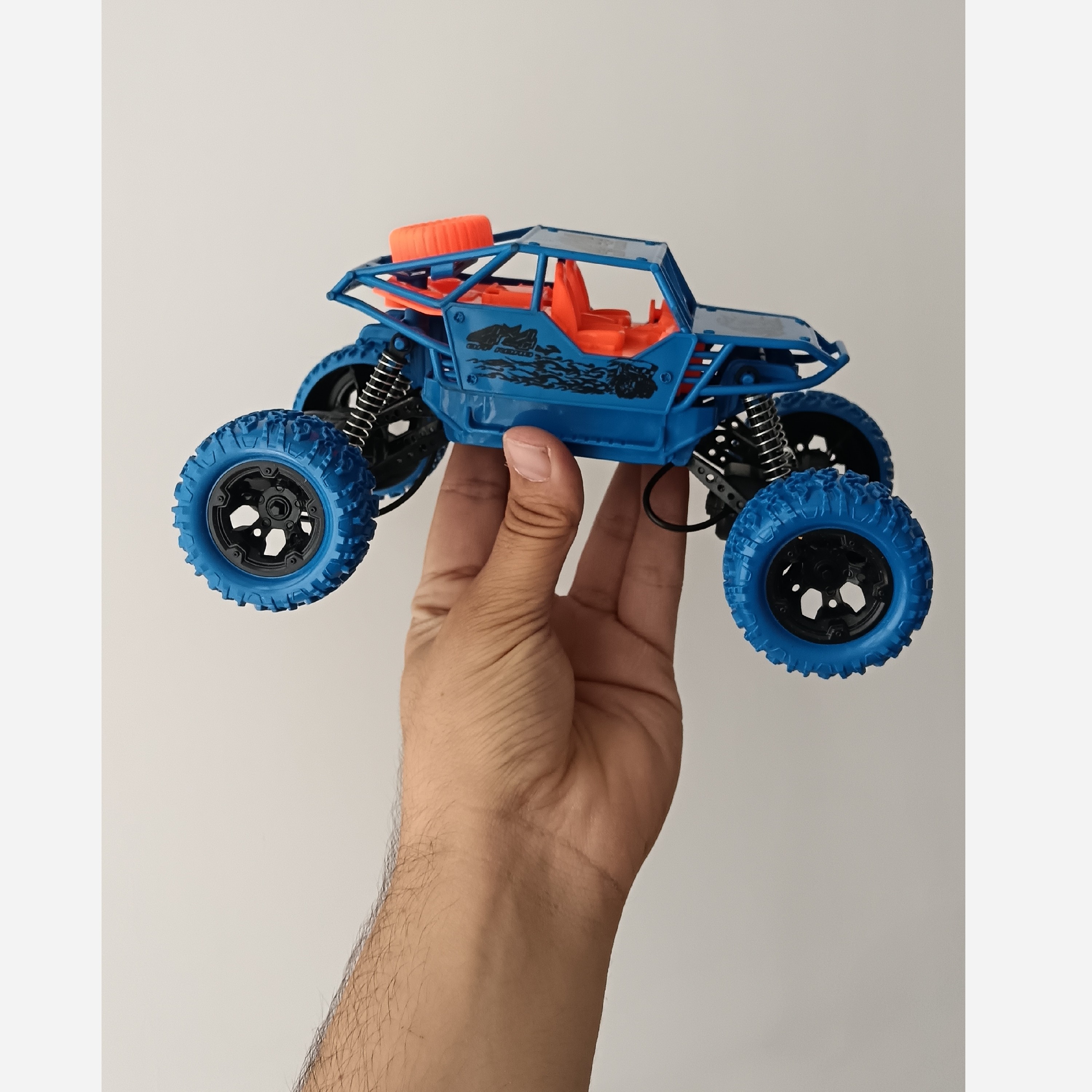 اسباب بازی ماشین کنترلی آفرود شارژی ماشین کنترلی چهار کانال شارژی گناباد شاپ