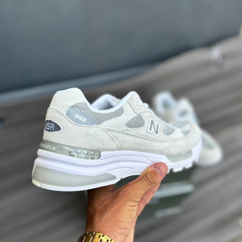 کتونی مردانه نیوبالانس مدل 992 باکیفیت