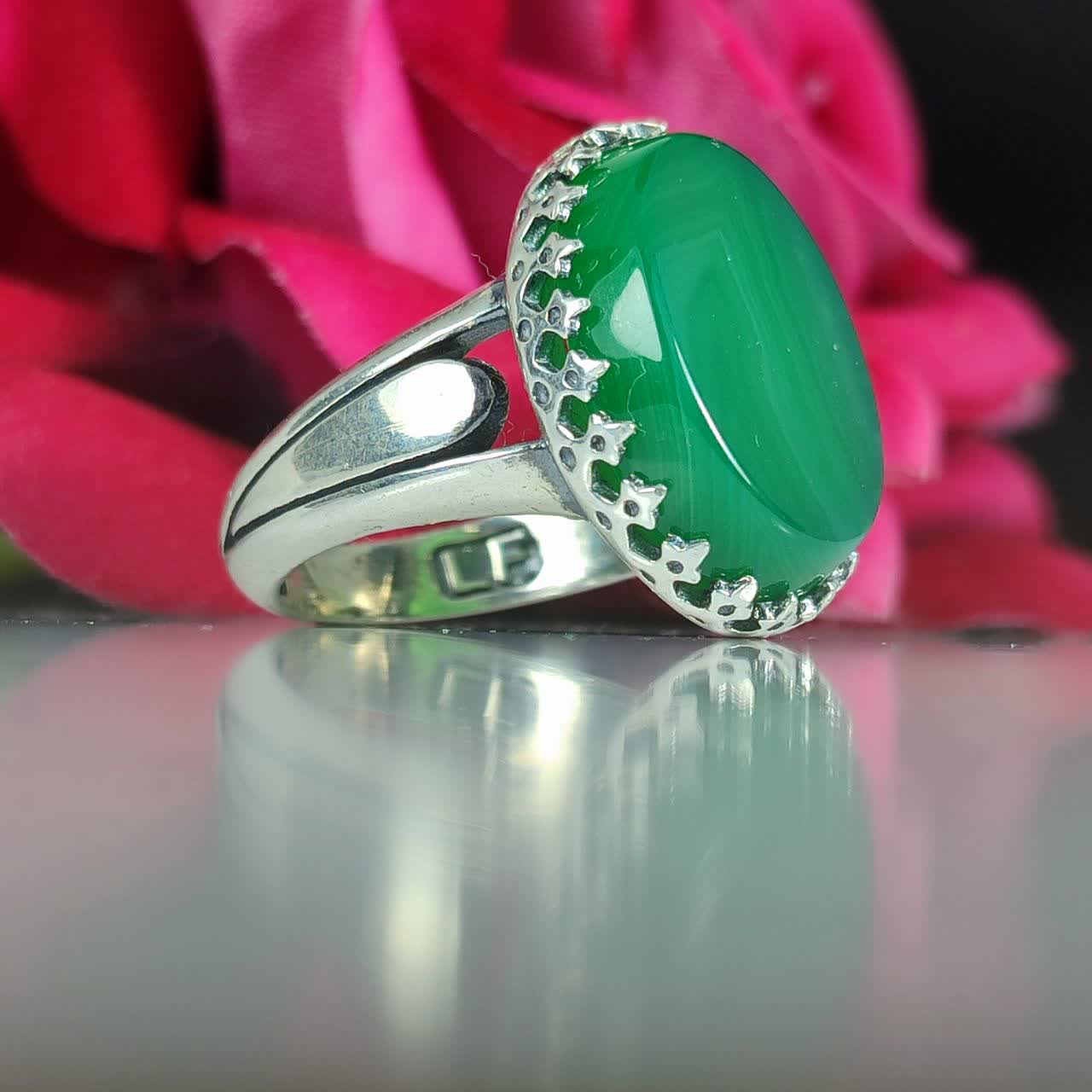 خرید انگشتر عقیق سبز مردانه؛ تلفیق طراحی شیک و آرامش طبیعت  کد 2019