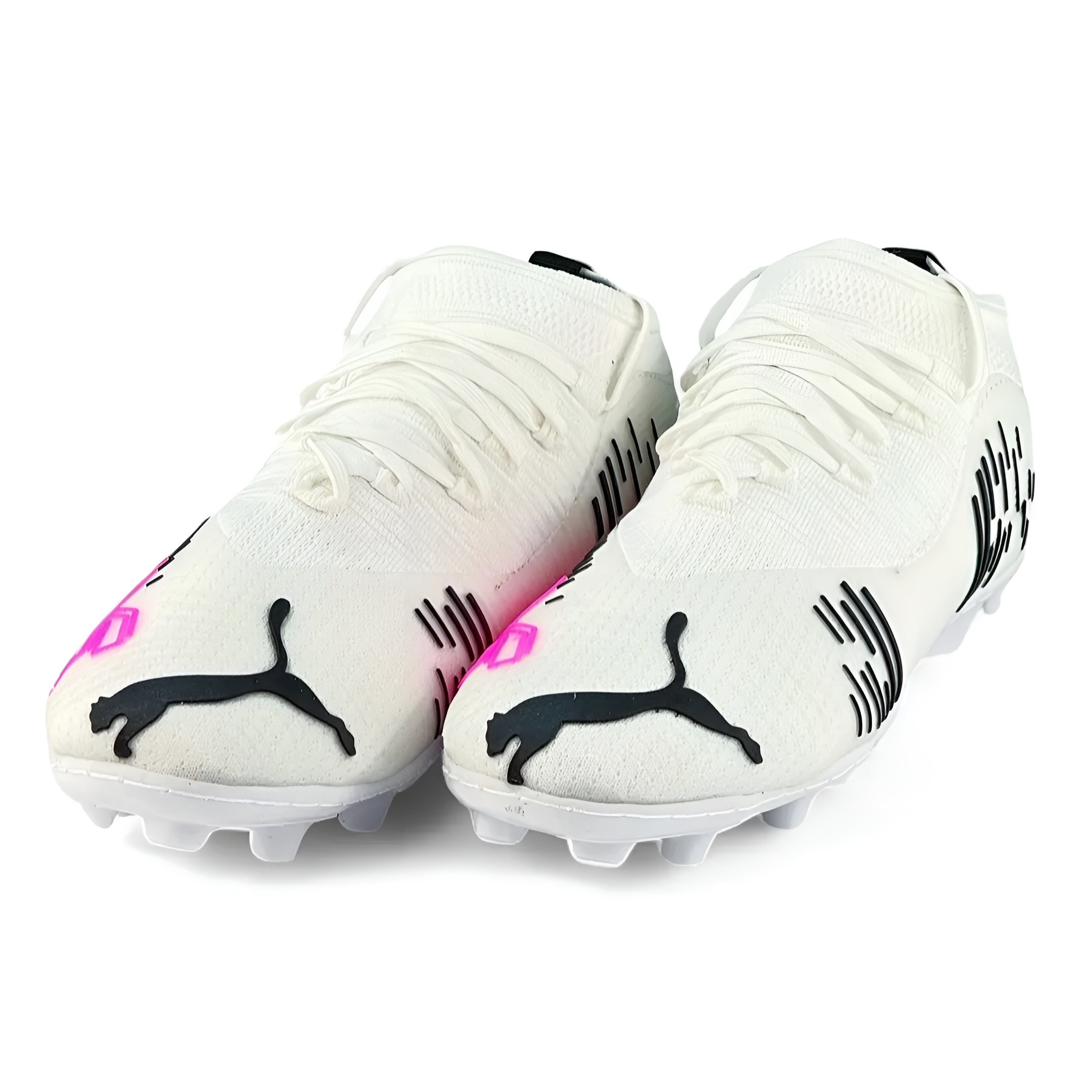 کفش استوک فوتبال اعلا مارک پوما سایز 35 تا 45 (ارسال رایگان و خرید قسطی)