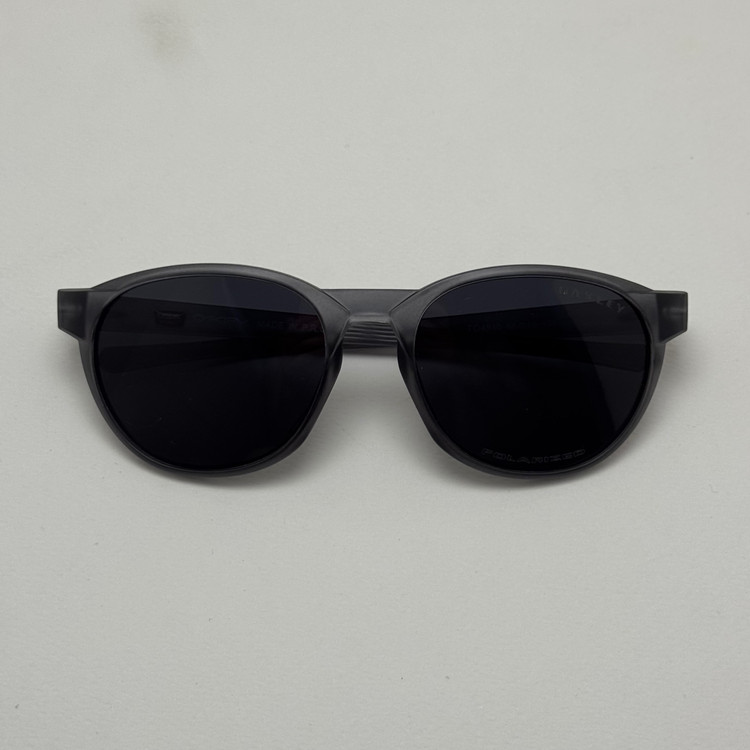 عینک آفتابی پلاریزه اوکلی Oakley طوسی عدسی مشکی گرد کد TO4910 (ارسال رایگان)