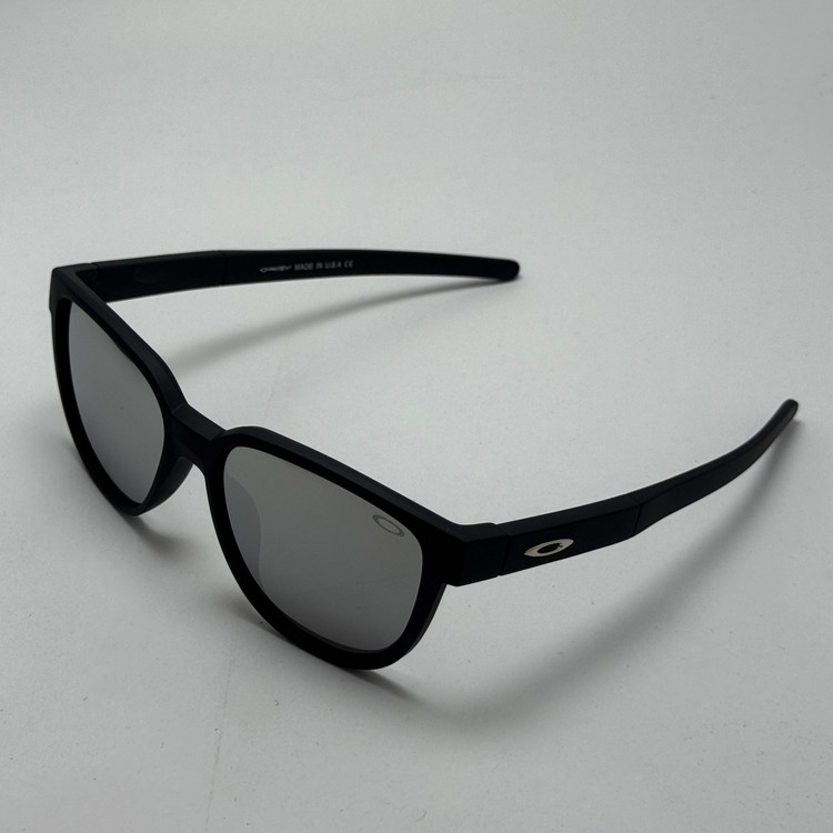عینک آفتابی اوکلی سبک OAKLEY آمریکایی مشکی عدسی آیینه کد 2435 (ارسال رایگان)